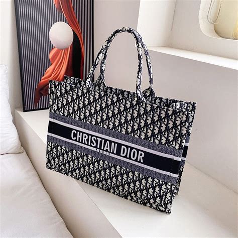 dior torebka shopper|christian dior totes sale.